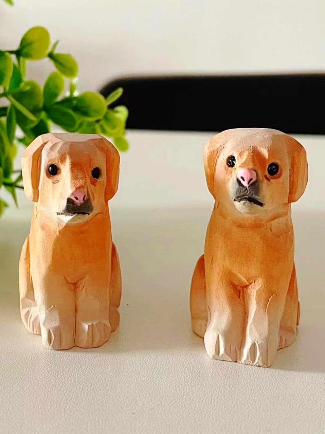 Amazon.co.jp: ミニ彫刻木製ラブラドール犬の置物、2点ハンドメイド犬