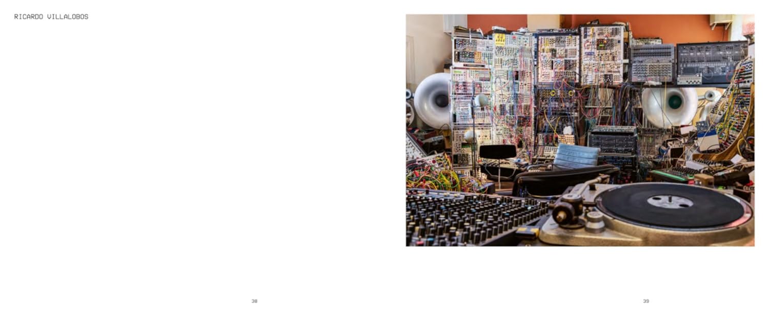 Inside the Studio: Spaces of Electronic Music Production - Berlin/Cairo /anglais