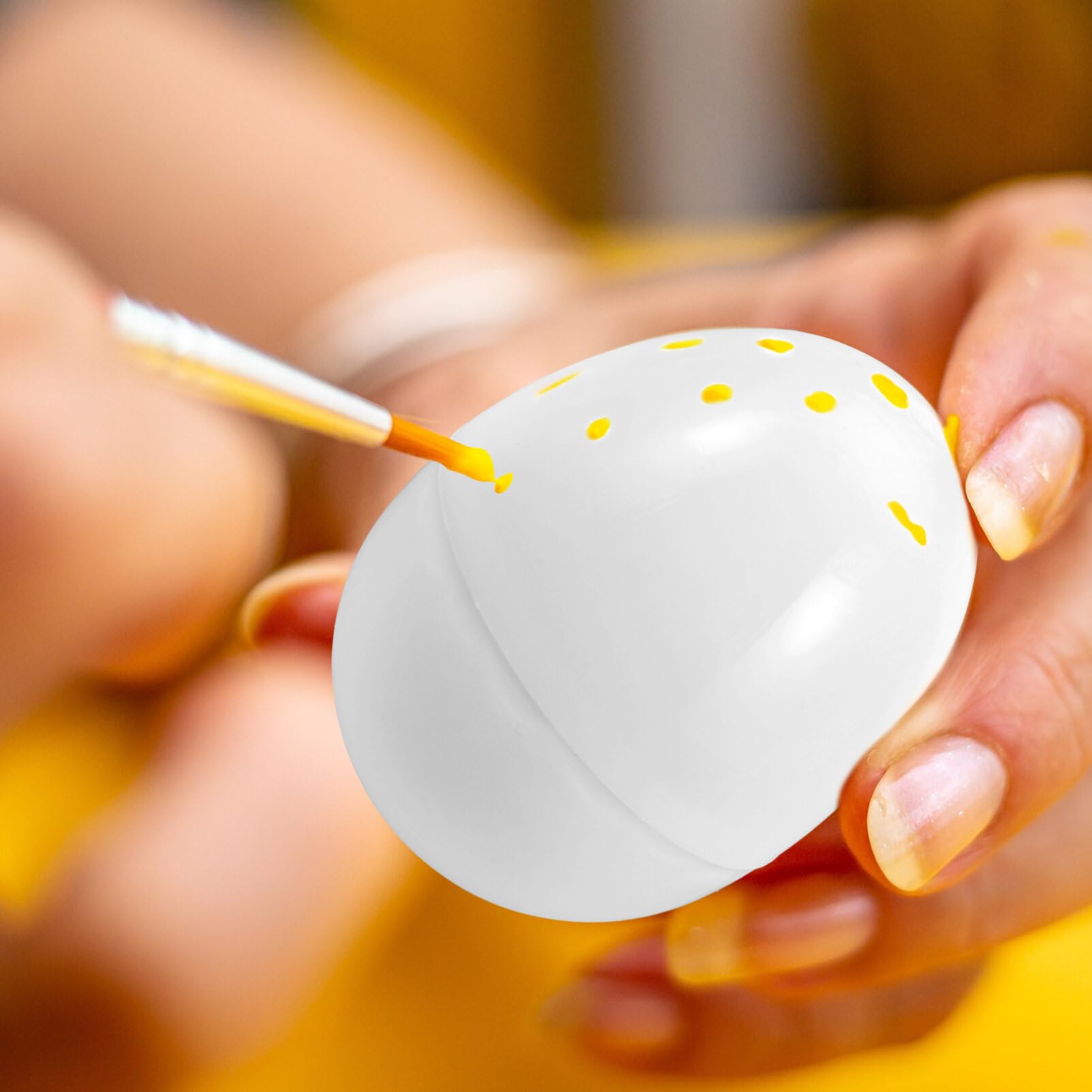VOSAREA White Plastic Easter Eggs - 16pcs Blank Fillable Eggs for Filling Specific Treats Empty Paintable Eggs Diy Blank White Eggs for Easter Party Supplies Basket Stuffers