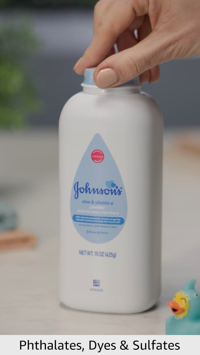 Image of Johnson's Baby Powder with Cornstarch, Aloe & Vitamin E, 15 oz