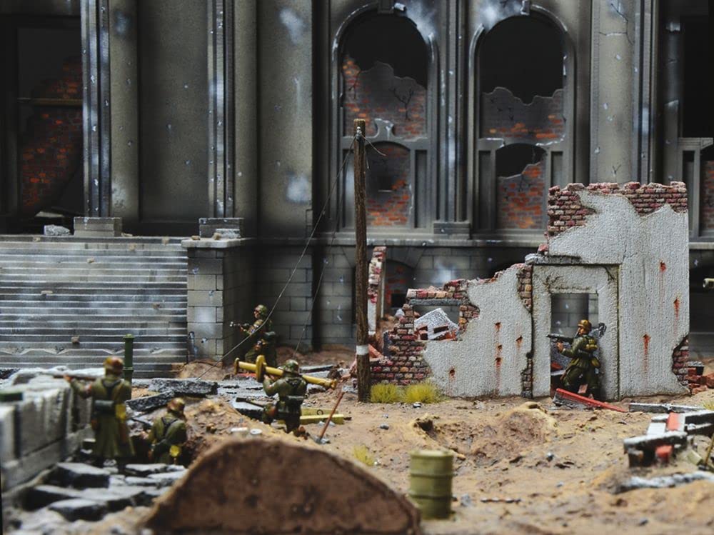 Italeri 6195 Berlin 1945 Fall of The Reich, Scala 1:72, Plastic Model Kit, Modello in plastica da Montare, modellismo, Battle Set, Diorama