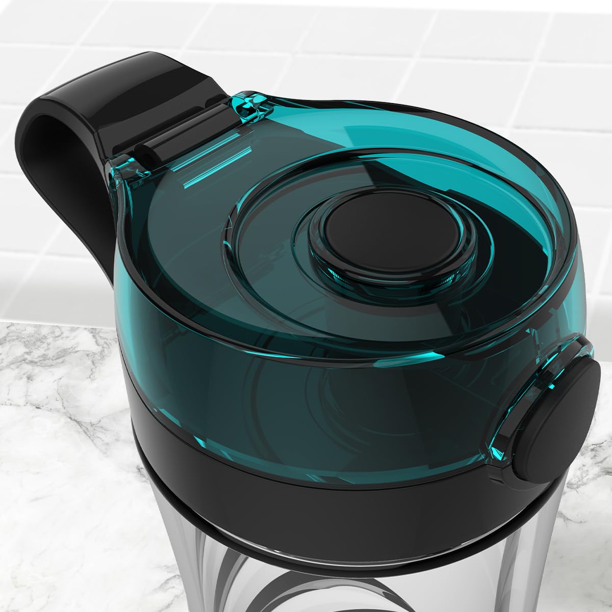 Cecotec Pojedynczy blender stołowy Power Titanium Fresh&Go. 650 W, 4-listkowe ostrze z czarnym tytanem, w zestawie 2 rurki chłodzące i 2 wytrzymałe kubki o pojemności 600 ml