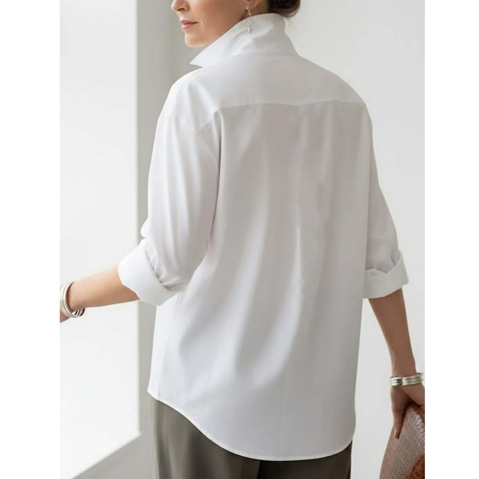 Elegante Blusa para Mujer con Cuello Alto y Botones metálicos – Camisa Oversize de Manga Larga, Top Casual de Color Liso para Primavera.