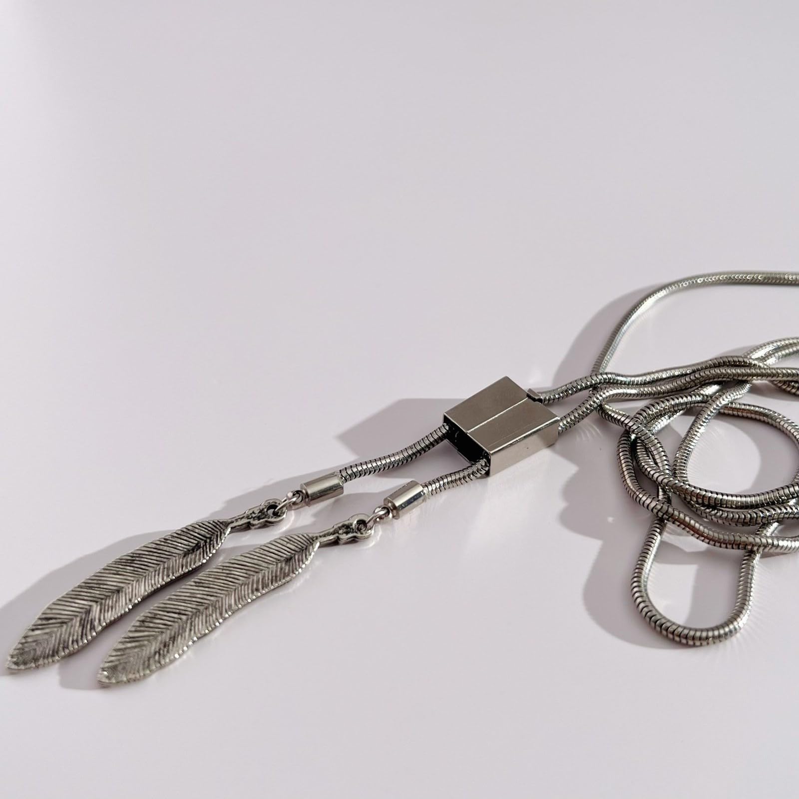 Cravatte da Cowboy, Collana con Cravatta da Cowboy Metallo Intrecciato Cordino