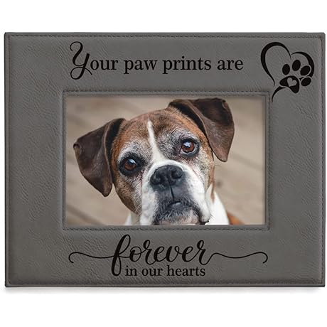 Elegant Paw Print Leather Picture Frame: Cherish Your Pet's Memories