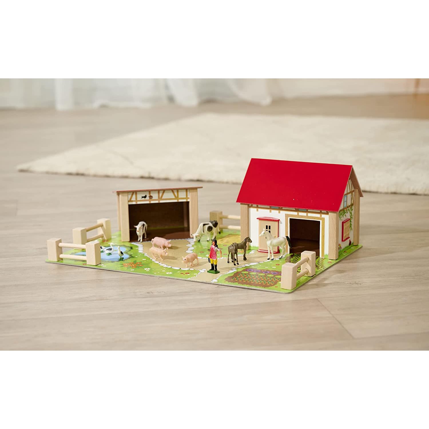 Eichhorn Bauernhof 100004309 - Bauernhof bestehend aus 2 Gebäuden, Spielplatte, Figuren, Tiere, Zäune, 20 teilig, Größe 36x51cm, Buchenholz, für Kinder ab 3 Jahren