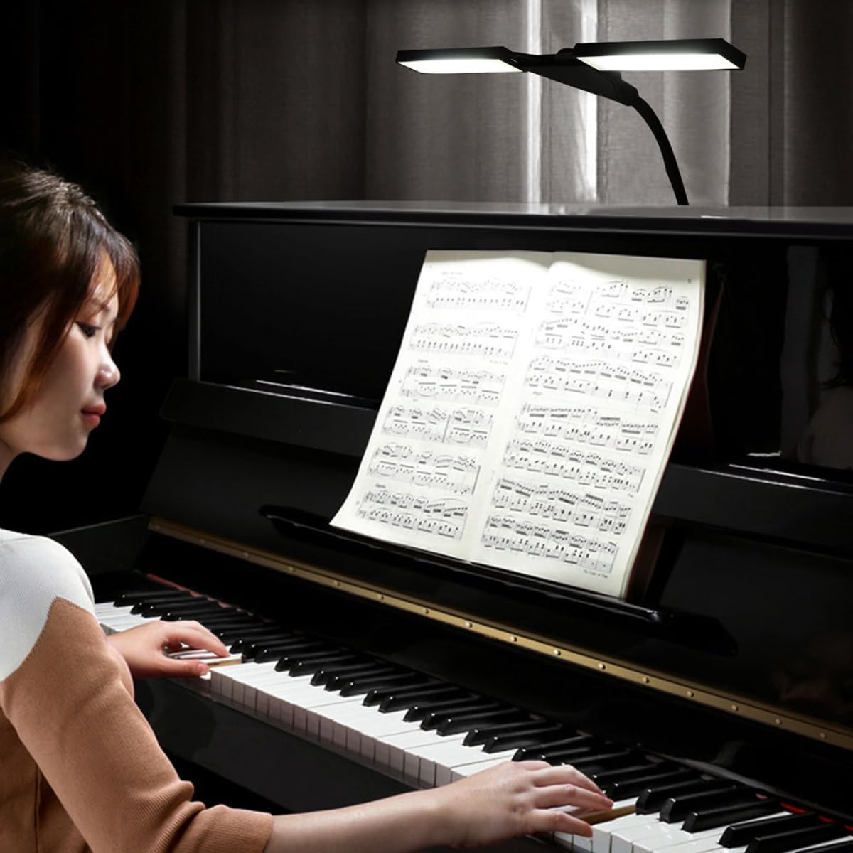 MAGICLULU Lampada a LED Clip per Spartito e Pianoforte, Luce da Lettura Regolabile a 3 Livelli, Protezione Occhi, Design Stabile e Bilanciato, per Studio e Pratica Musicale Colore Casuale