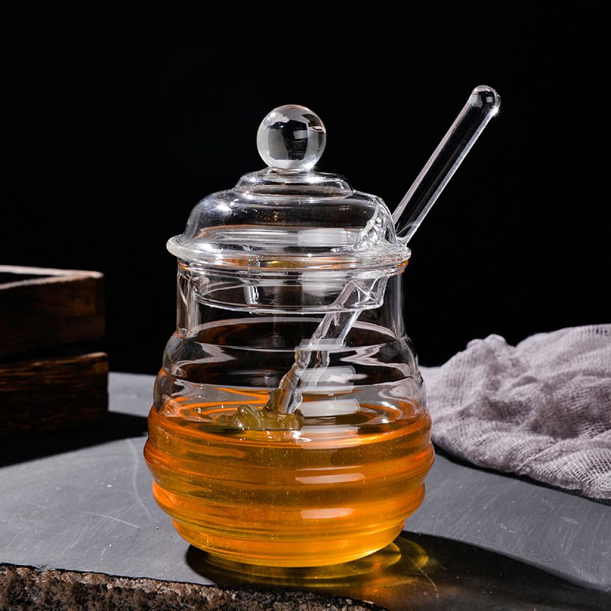 Honigtopf Glasbehälter mit Deckel und Rührstab für Honig Transparent Passend für Zuhause Küche und Gastronomie
