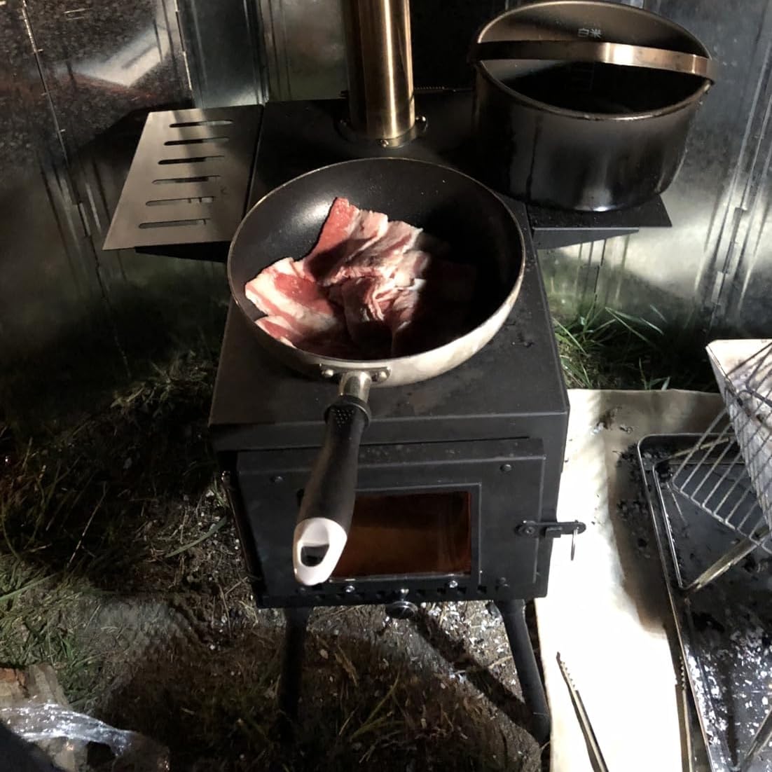 Solotour 薪ストーブ　三面 耐熱ガラス 新品未使用品　その他多数付き Amazon.co.jp: Solotour テント用 キャンプストーブ【二次燃焼 薪