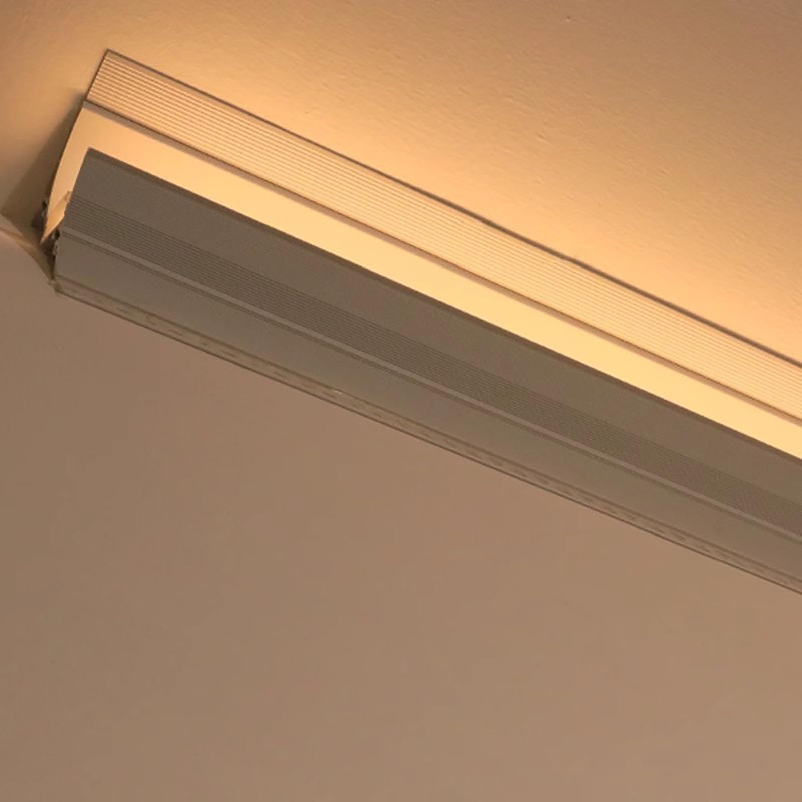 Canaleta de iluminación LED para tiras de 15 mm, embellecedor de aluminio para iluminación indirecta, perfil para empotrar en yeso, 1,7 m (5,5 pies) - Realce la decoración de su hogar con una iluminac