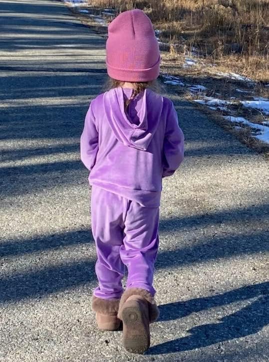 Arshiner Girls 2 Piece Hoodies Outfits Athletic Sweatpant and Sweatshirt Long Sleeve Tracksuit Clothing Sets 8 61QeiKbgueL. AC