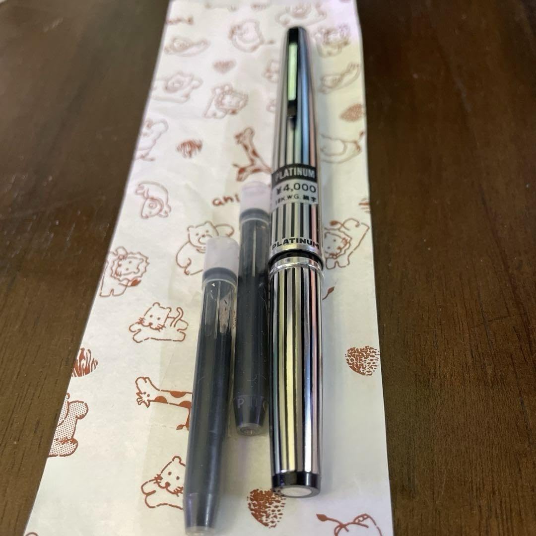 SAILOR 万年筆 18金 ストライプ 18KWG刻印 セーラー インク2本 SAILOR 万年筆 18金 ストライプ 18KWG刻印 セーラー インク2本