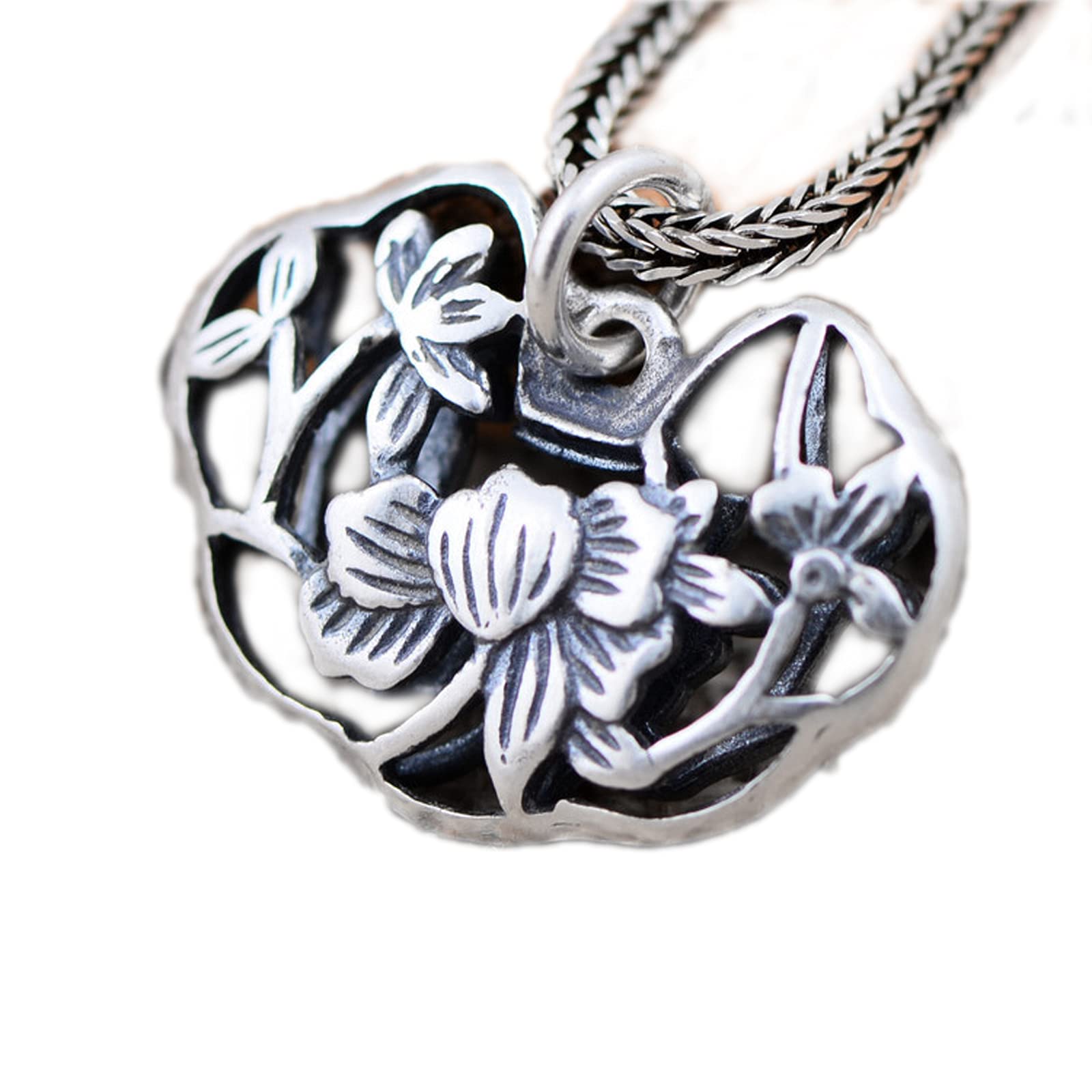 Bijoux en argent sterling 925 vintage : le pendentif serrure ethnique idéal à offrir aux dames