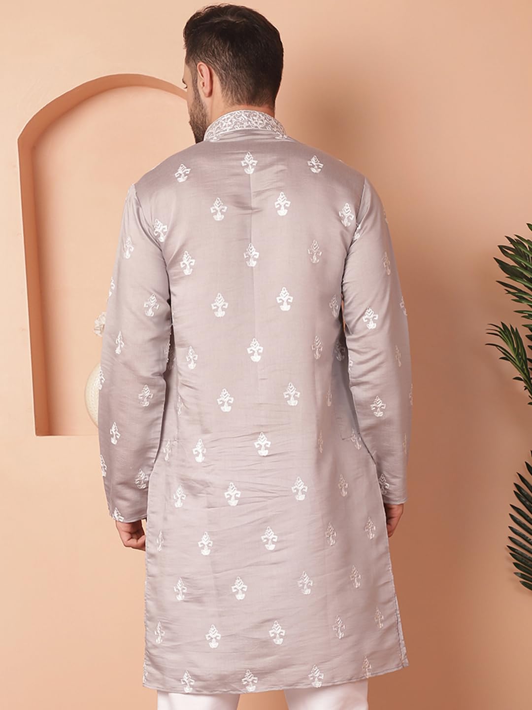 Jompers Men Grey Chikankari Embroidered Kurtas (Grey, M)