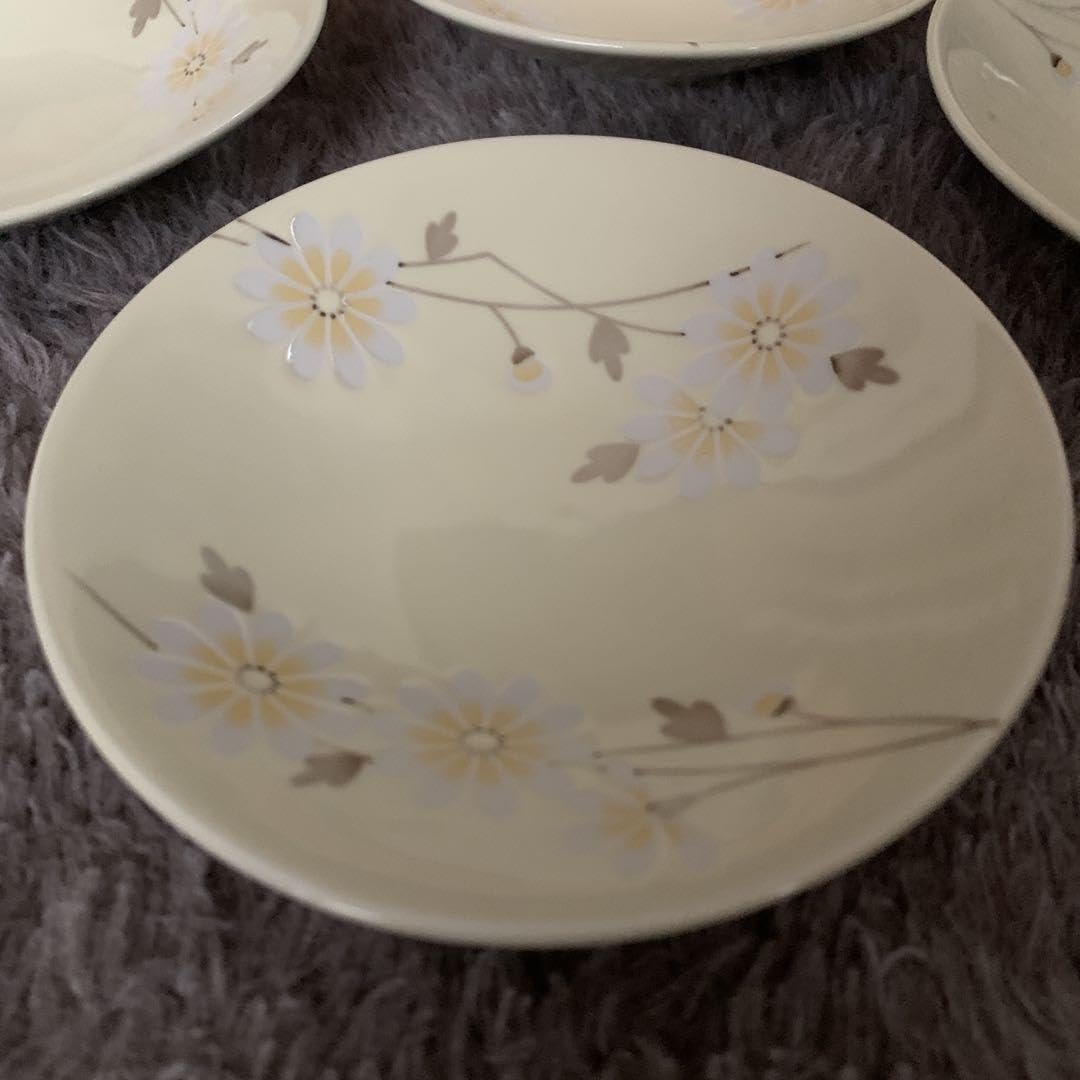 Amazon.co.jp: たち吉の花柄デザインの皿4枚セット : ホーム＆キッチン