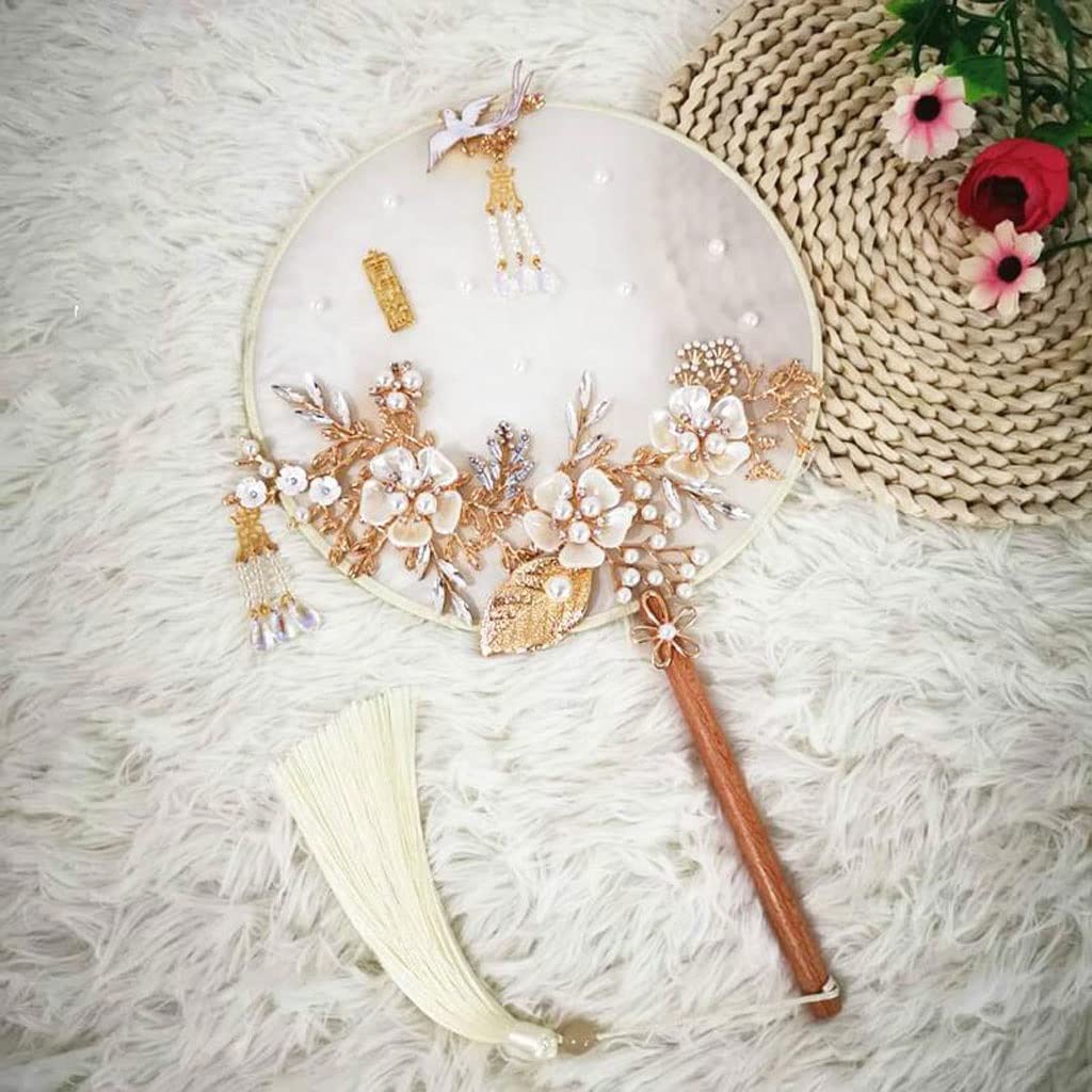 Chinese Bride Holding Flowers Round Fan Of Classical Xiu Clothing Handmade Diy