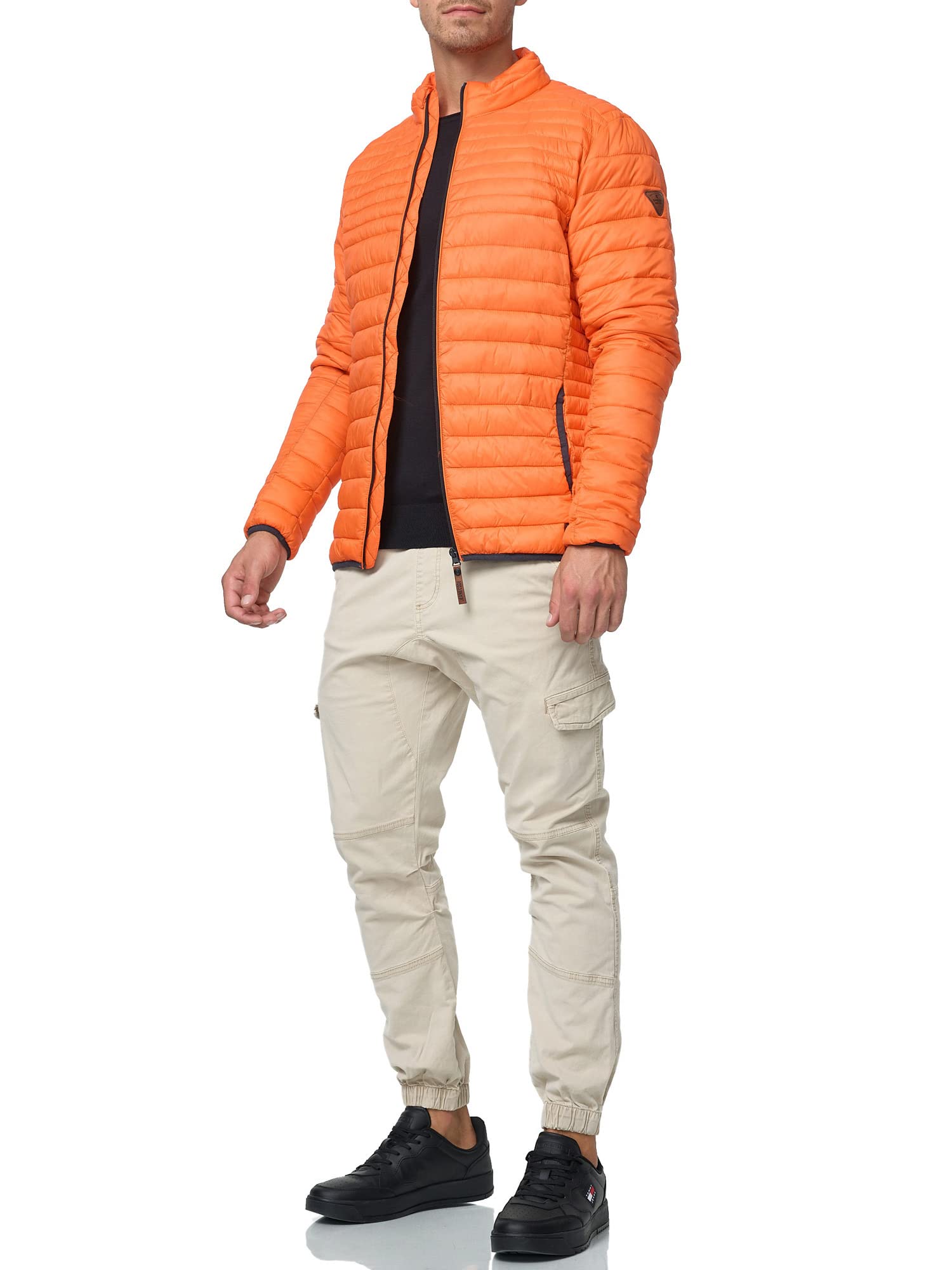 Indicode Herren Islington leichte moderne Steppjacke in Daunenjacken-Optik | Warme Winterjacke in modernem Daunenlook, Herrenjacke, Übergangsjacke, Outdoorjacke, gefütterte Jacke für Männer