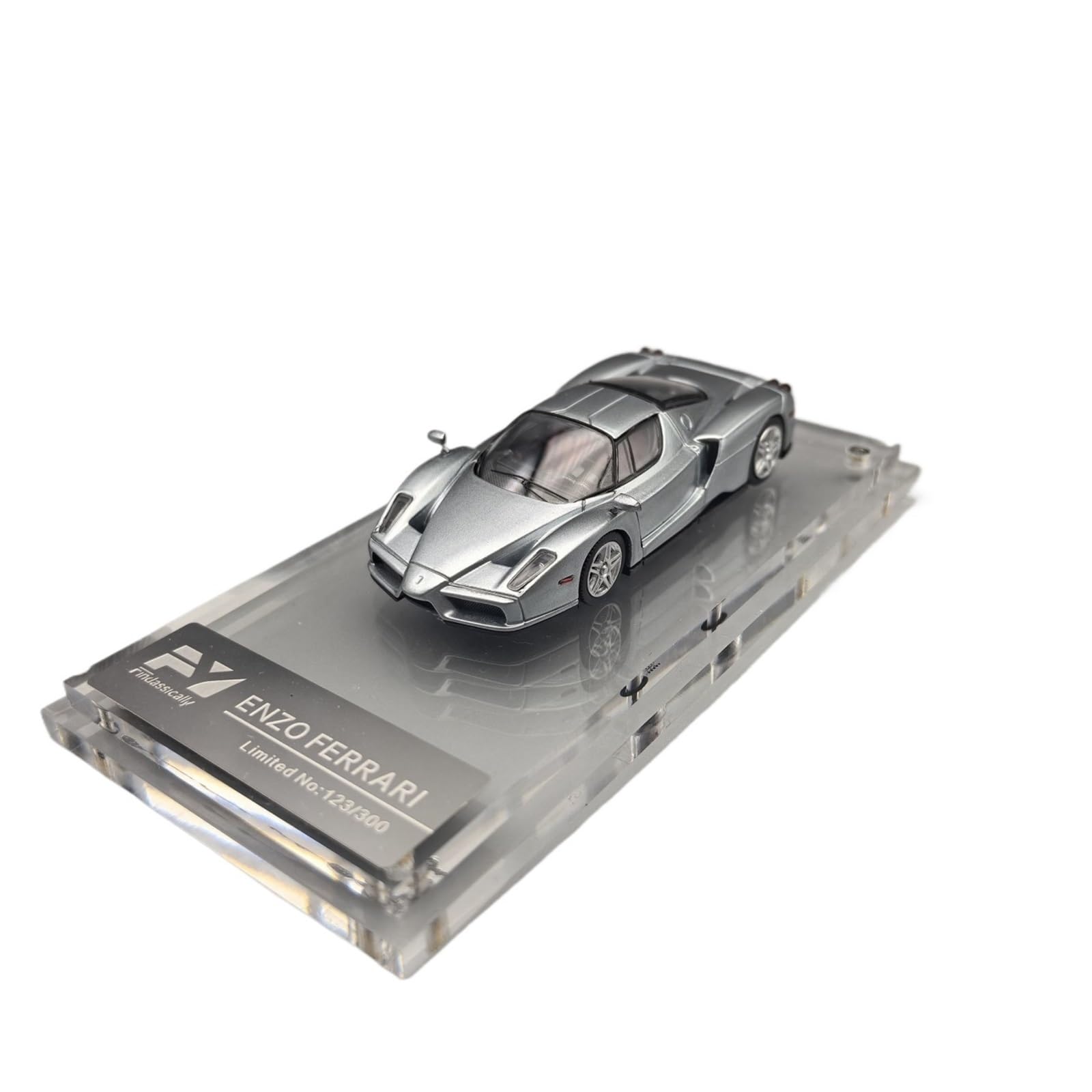 Metallo Scala Replica 1 64 Per Ferrari Enzo Limited Supercar In Lega Modello Di Auto Alla Moda Diecast Toy Cars Hobby Veicoli Giochi Set(Argento)