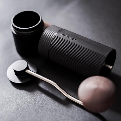 Vista 28 de Normcore Molinillo de café manual V2 – Molinillo de café manual con rebaba cónica contemporánea de acero inoxidable de 1.496 in – Ajustes ajustables