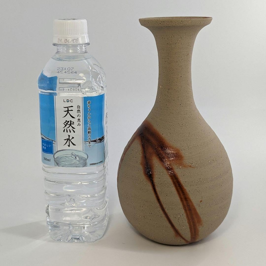 岡山県重要無形文化財 山本出 備前焼 緋襷一輪花入 合箱 花瓶 花器 一輪挿し Amazon.co.jp: 岡山県重要無形文化財 山本出 備前焼 緋襷一輪花