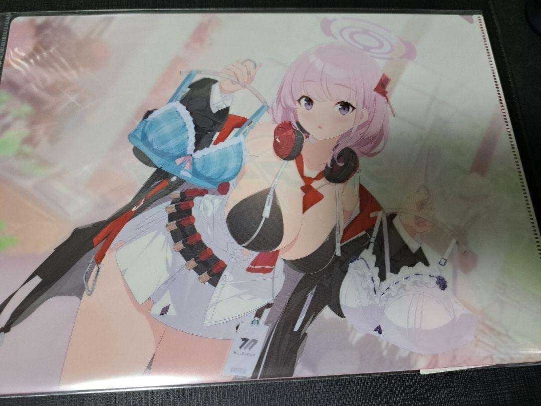 Amazon.co.jp: ブルアカ エイミ クリアファイル : おもちゃ