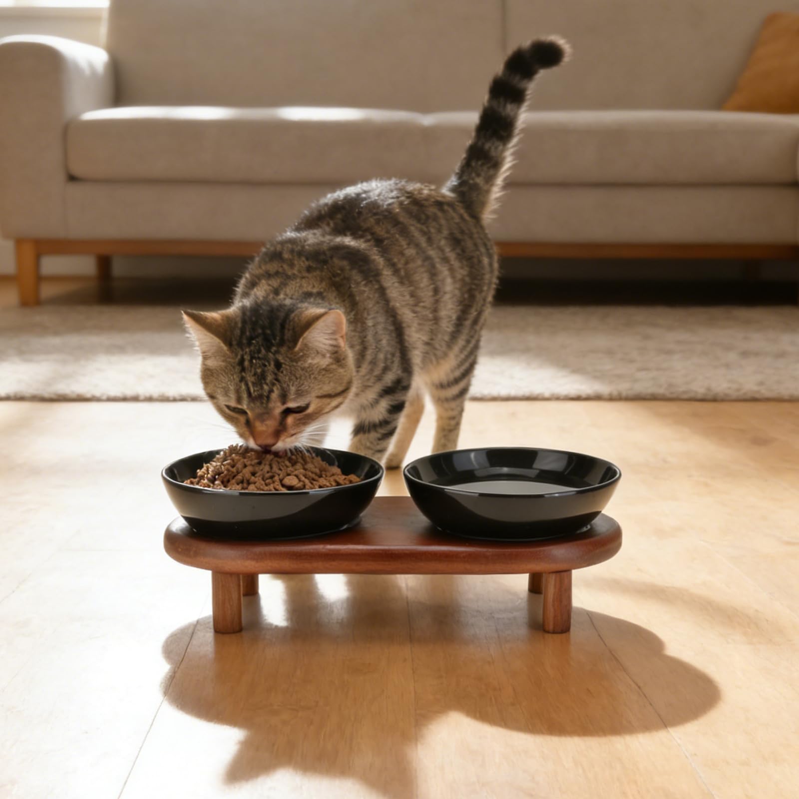 SPUNKYJUNKY Keramik Erhöhter Katzennapf mit Akazienholz Ständer Schnurrhaarfreundliche Katzen Futternapf Katze Futterstation (Katzenpfotenmuster, Schwarz)