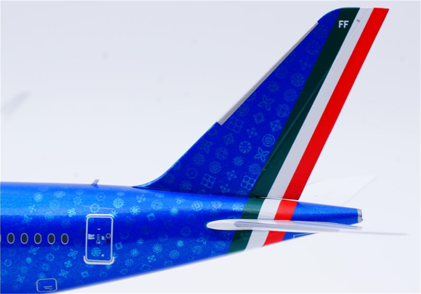 Amazon.co.jp: プラモデル 模型 飛行機模型完成品 に適合 ITA航空 A350