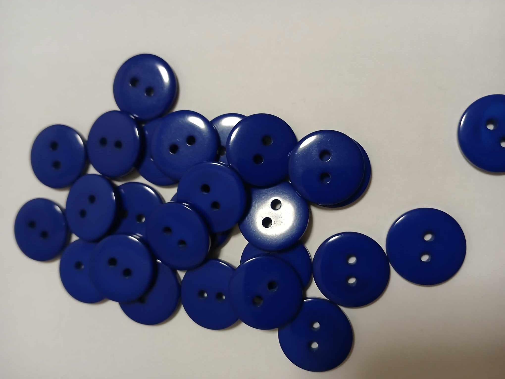 100 Plain Dark Blue Round 18mm Resin Sewing Buttons for Knitting, Arts, Crafts and Clothes