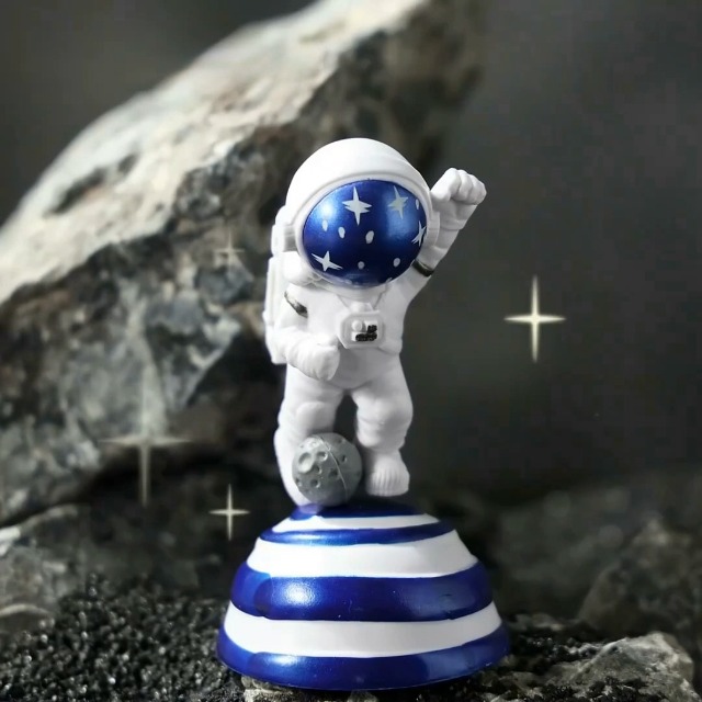 Set 4 Piezas Estatuas Astronauta Plata miniatura 7