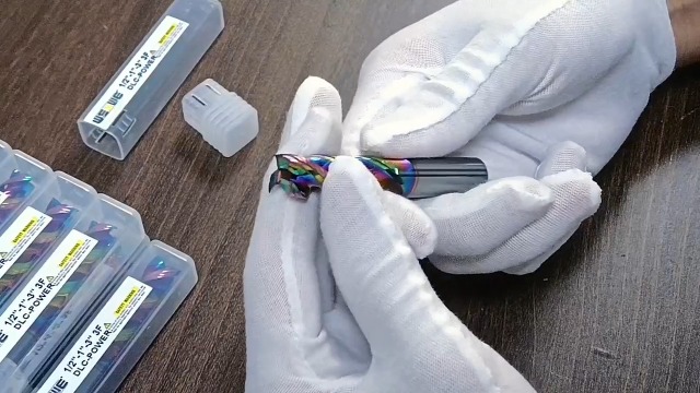 Image of Tools DLC Series Carbide Square End Mill, Diamond-Like Coating, End Mill for Aluminum, Copper, Magnesium Alloys, High Silicon Aluminum, Composite Materials, 3 Flute, Metric Size（D10-75L, 2pcs）