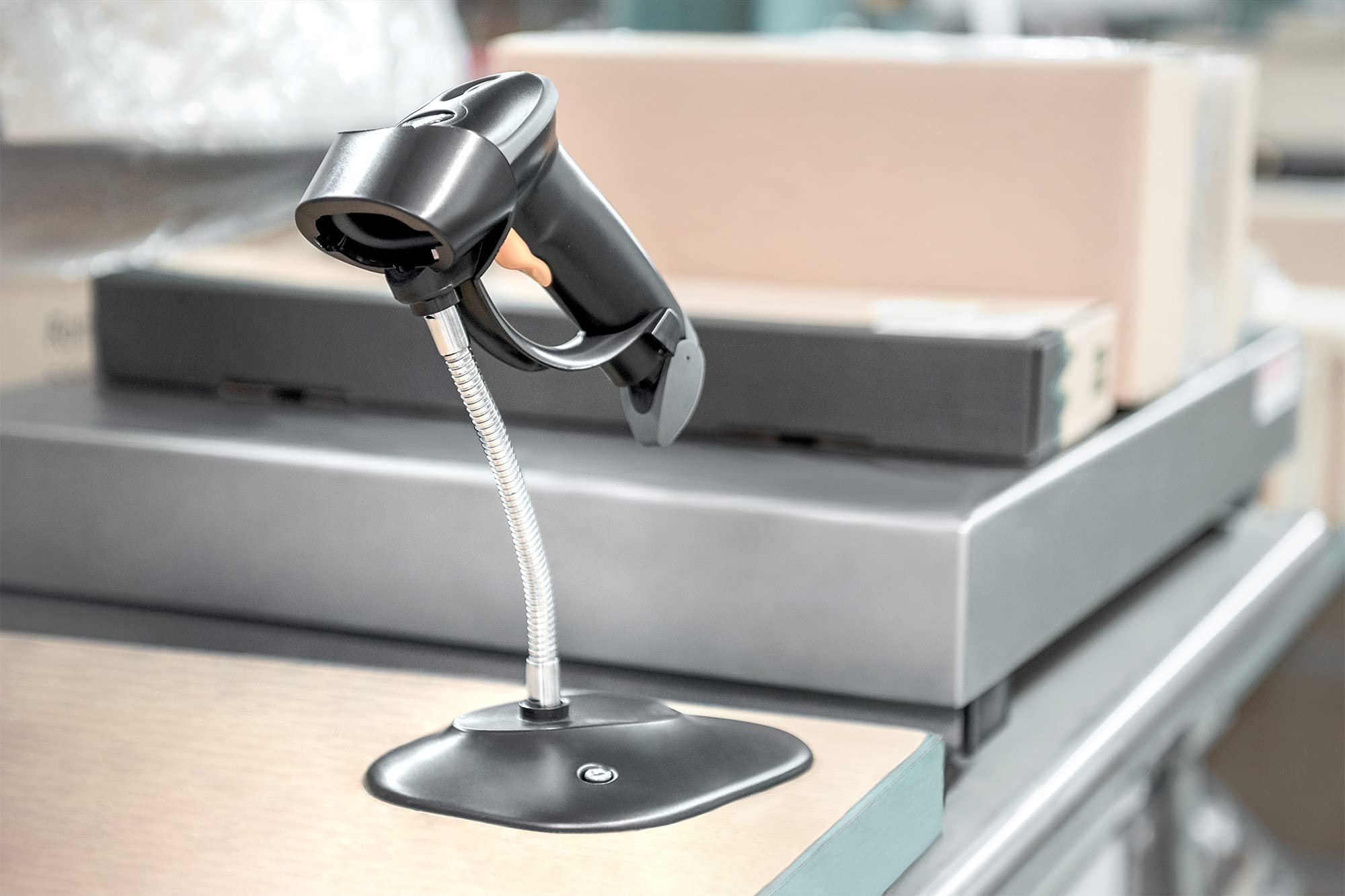 DIGITUS Scanner di codici a barre 2D con Bluetooth - IP54 - Batteria da 2000 mAh - Portata: 12 m - Tempo di funzionamento: 18h - Larghezza di scansione: 10 cm - Per codici a barre e QR - Nero/Grigio