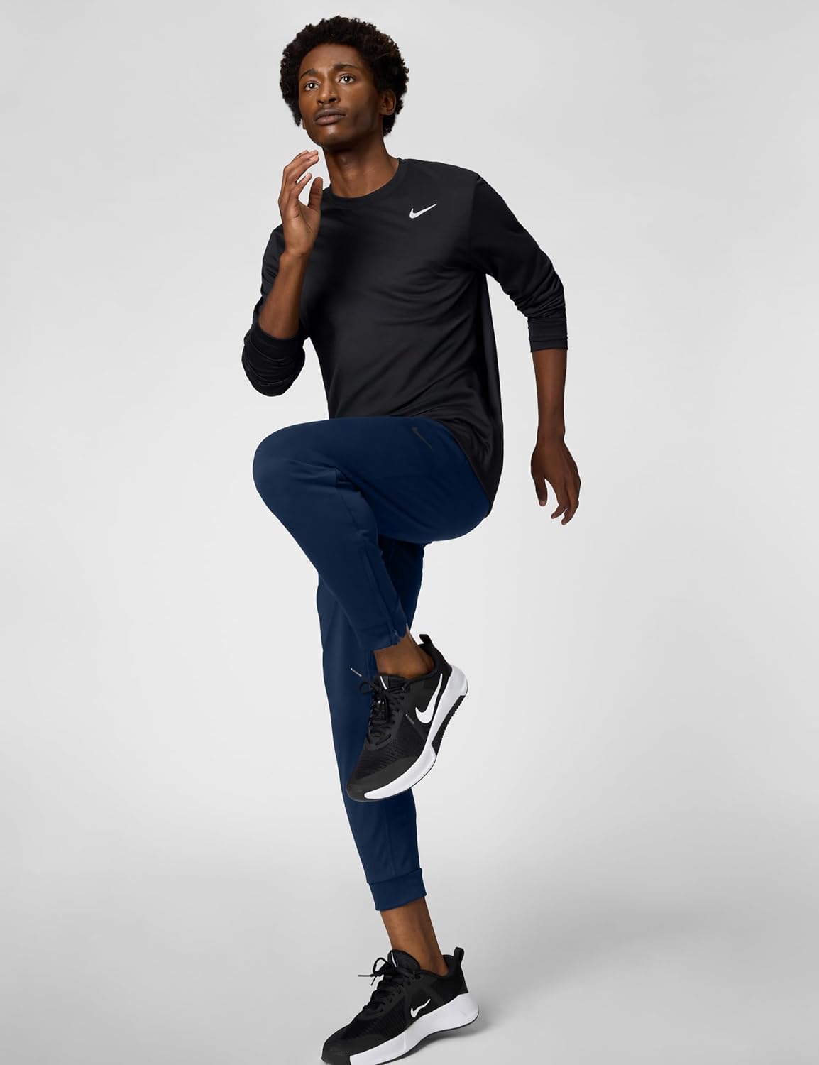 Nike Men's Dri-FIT Legend Long-Sleeve Fitness Top - Image 4