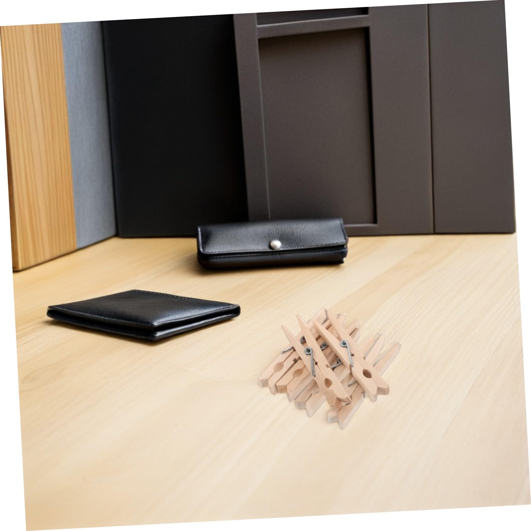 Mollette in Legno Beige 150 Pezzi, Clip Antivento Minimal | Formato Compatto Portatile, Stile Essenziale, per Bucato e Appendere Foto in Interno O'aperto