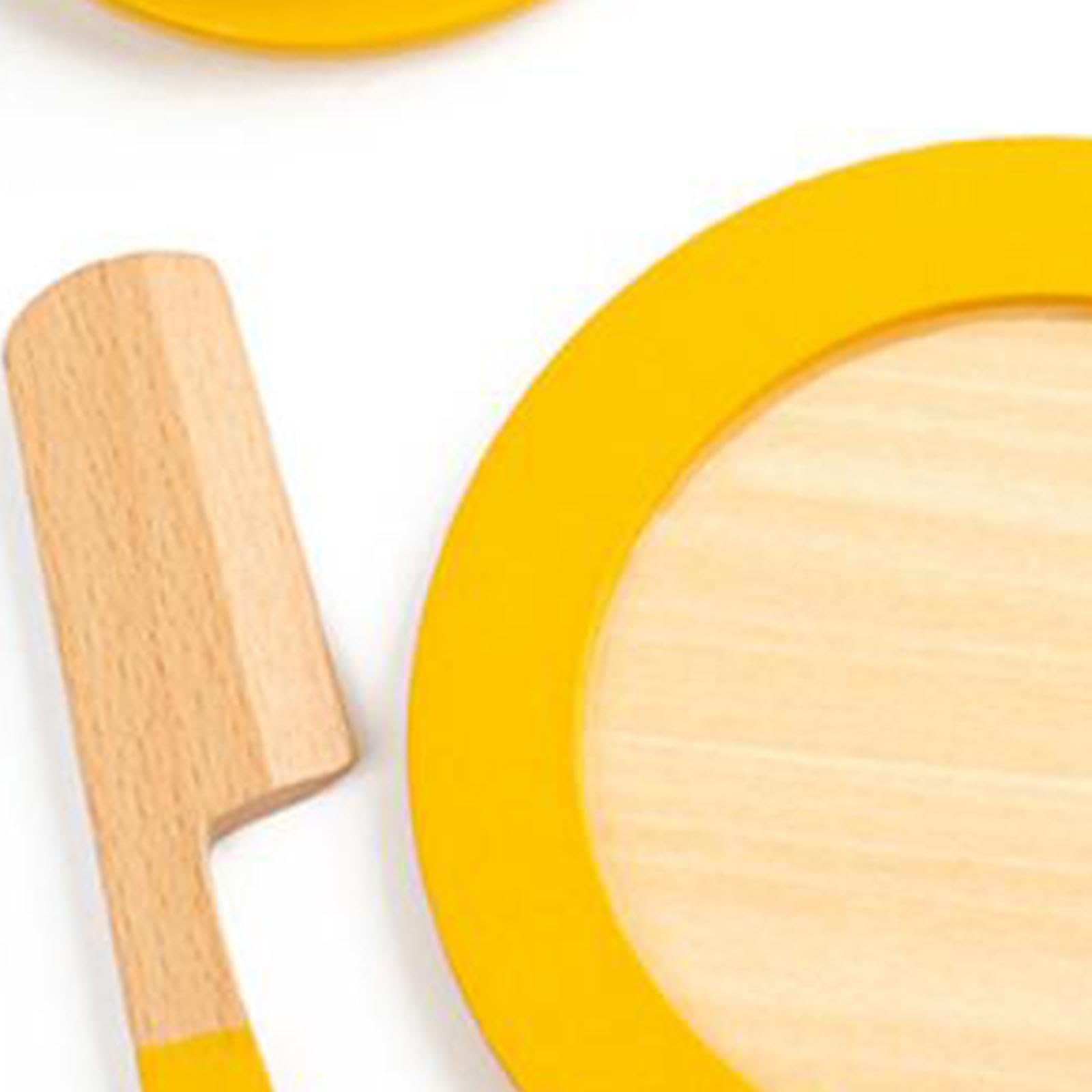 Gralara 24 Stück Holzspielzeug Teller Schalen Tassen Besteck Simulation Küchenzubehör aus Robustem Holz für Rollenspiel für Kindergeburtstag Familienfeier
