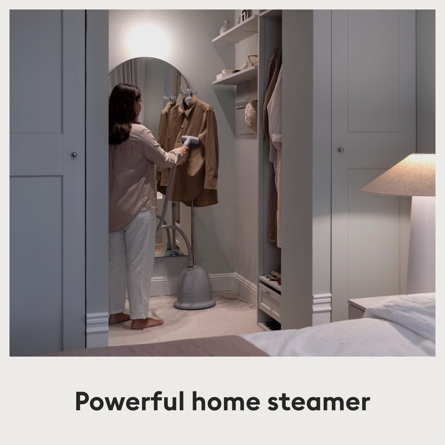 Steamery Ferro da stiro a vapore verticale Cumulus, 900 W/1750 W, emissione di vapore 38 g/min, 60 minuti di vapore continuo, risultati senza grinze, riscaldamento in 45 secondi, design scandinavo