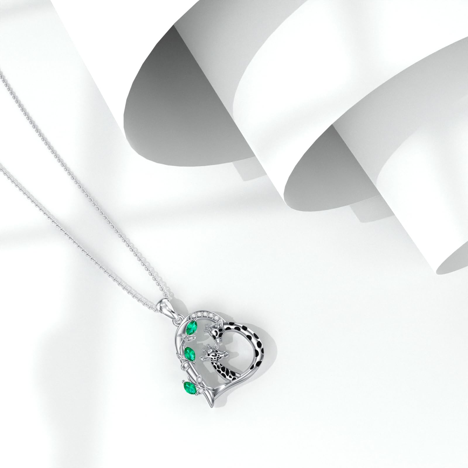 YFN Collana in Argento Sterling con Giraffa a Forma di Cuore, Regalo per Donne, Adolescenti, Ragazze, Amanti della Giraffa, Compleanno, 23*20mm, Argento