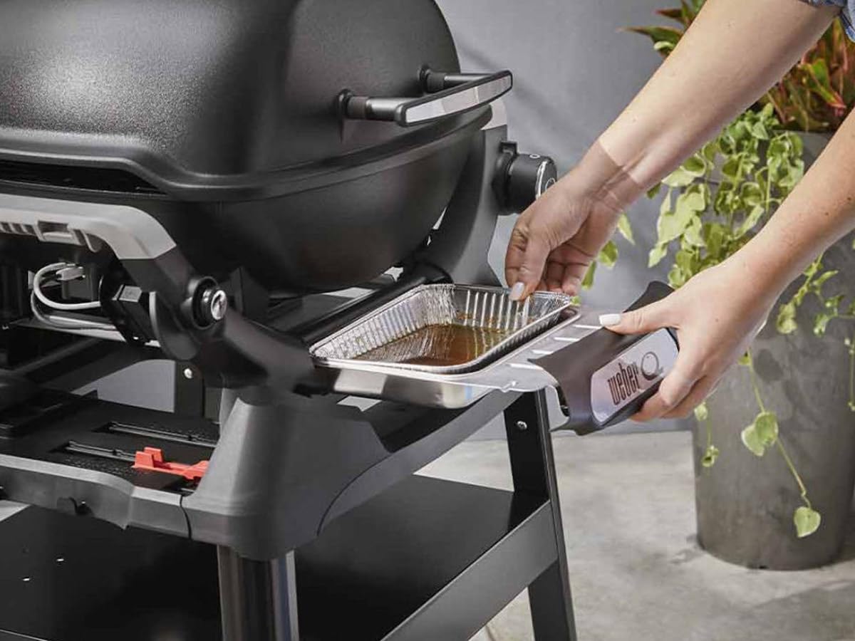 Weber Q 1200N – Barbacoa de Gas con mesas Laterales, Encendido electrónico, termómetro Integrado, 1 Quemador de Acero Inoxidable, compacta y Potente, Color Negro
