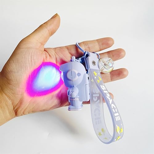 Miniatura 2 de QTMY Mini llavero linterna para niños, lindo astronauta espacial para colgar en el bolso para adultos, linterna de emergencia esencial de campamento