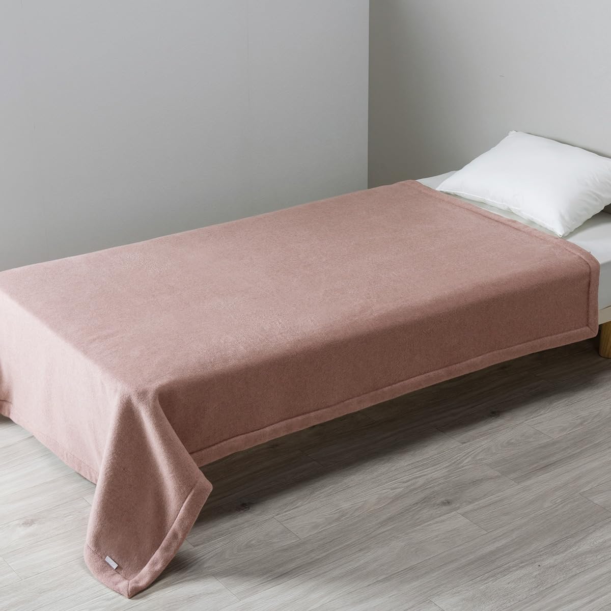 Amazon｜西川 毛布 シングル カシミヤ毛布（毛羽部分） クオリアル