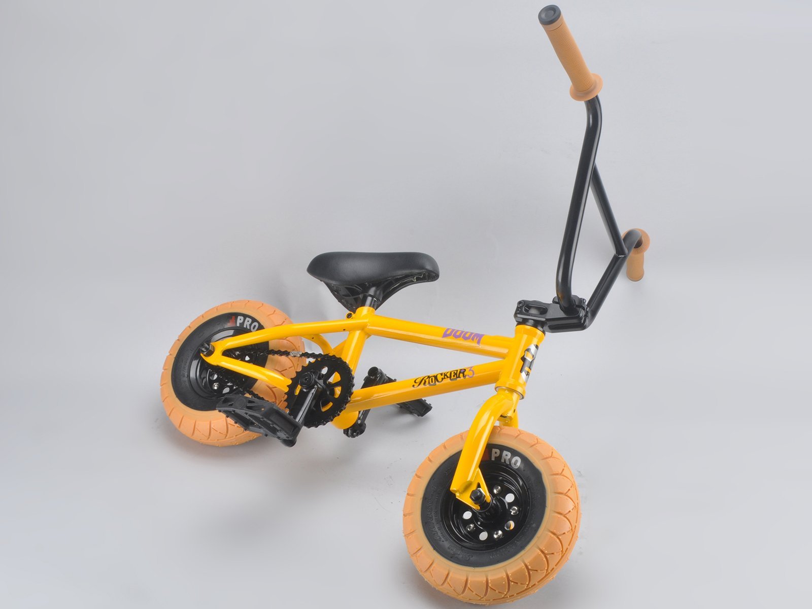 Amazon.co.jp: Rocker 3 + Doom BMXミニBMX Bike : スポーツ