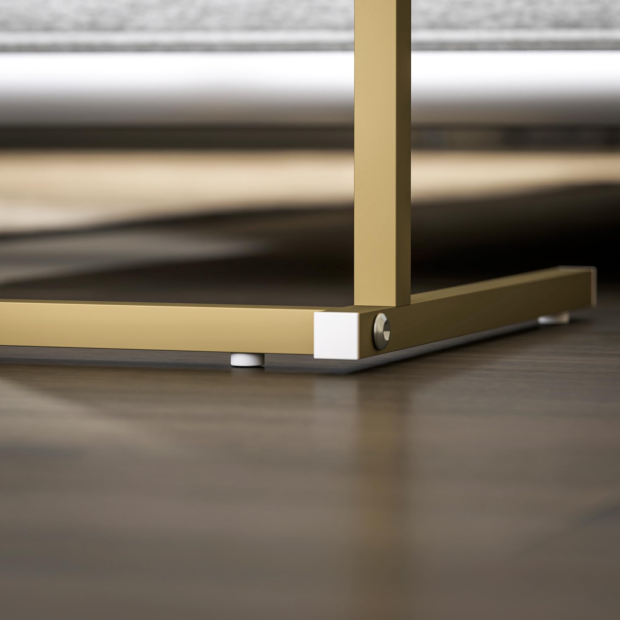 HOMCOM Mesa Auxiliar con Estación de Carga Mesa para Sofá con 2 Puertos USB 1 Puerto USB-C y Bolsillo Organizador Mesita Auxiliar para Salón Dormitorio Blanco