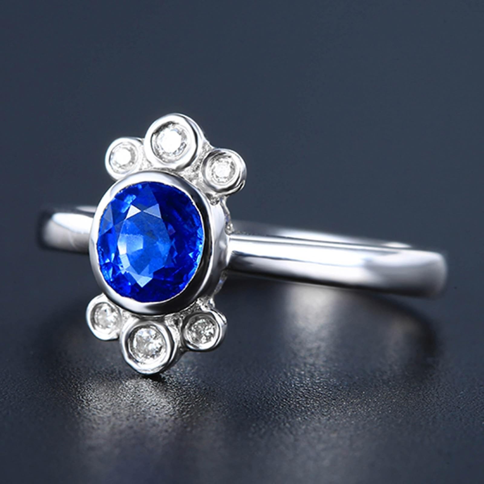 Anillo de compromiso de oro blanco de 18 quilates para mujer, zafiro azul ovalado, anillo para mujer ovalado con zafiro de 1,13 quilates y anillo de diamante para mujer