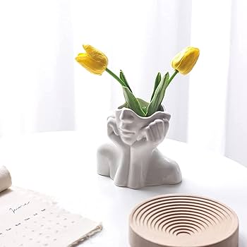 彫刻装飾の金属製花瓶 Amazon.co.jp: 胴体彫刻の花瓶、女性の胴体の花瓶、女性の形の