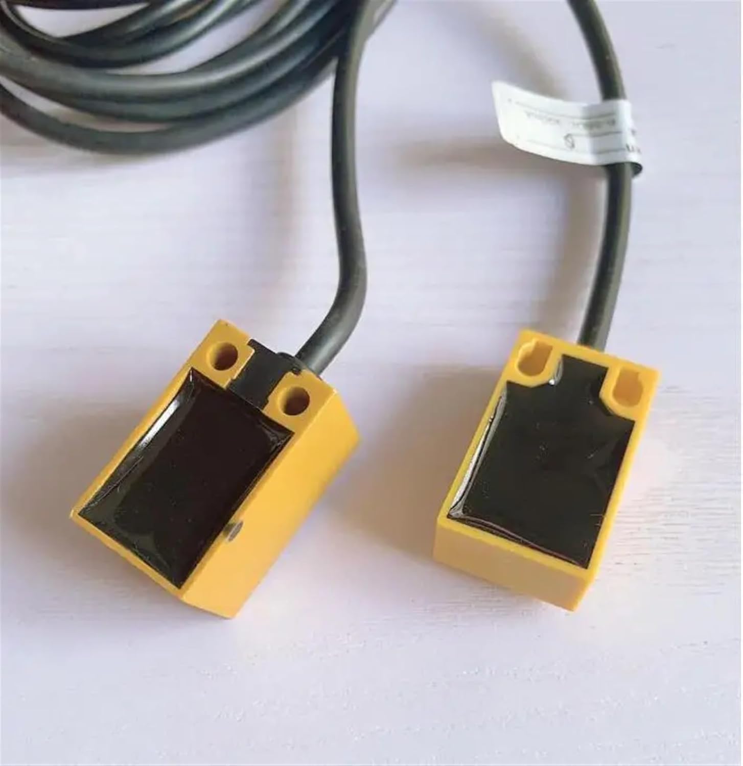 1pc Inductive Proximity Sensor TL-W5MB1 TL-W5MC1 TL-W5MB2 TL-W5MC2 TL-Q5MC1 Detection Distance 5MM Proximity Switch Sensor Switch(TL-Q5MY1)