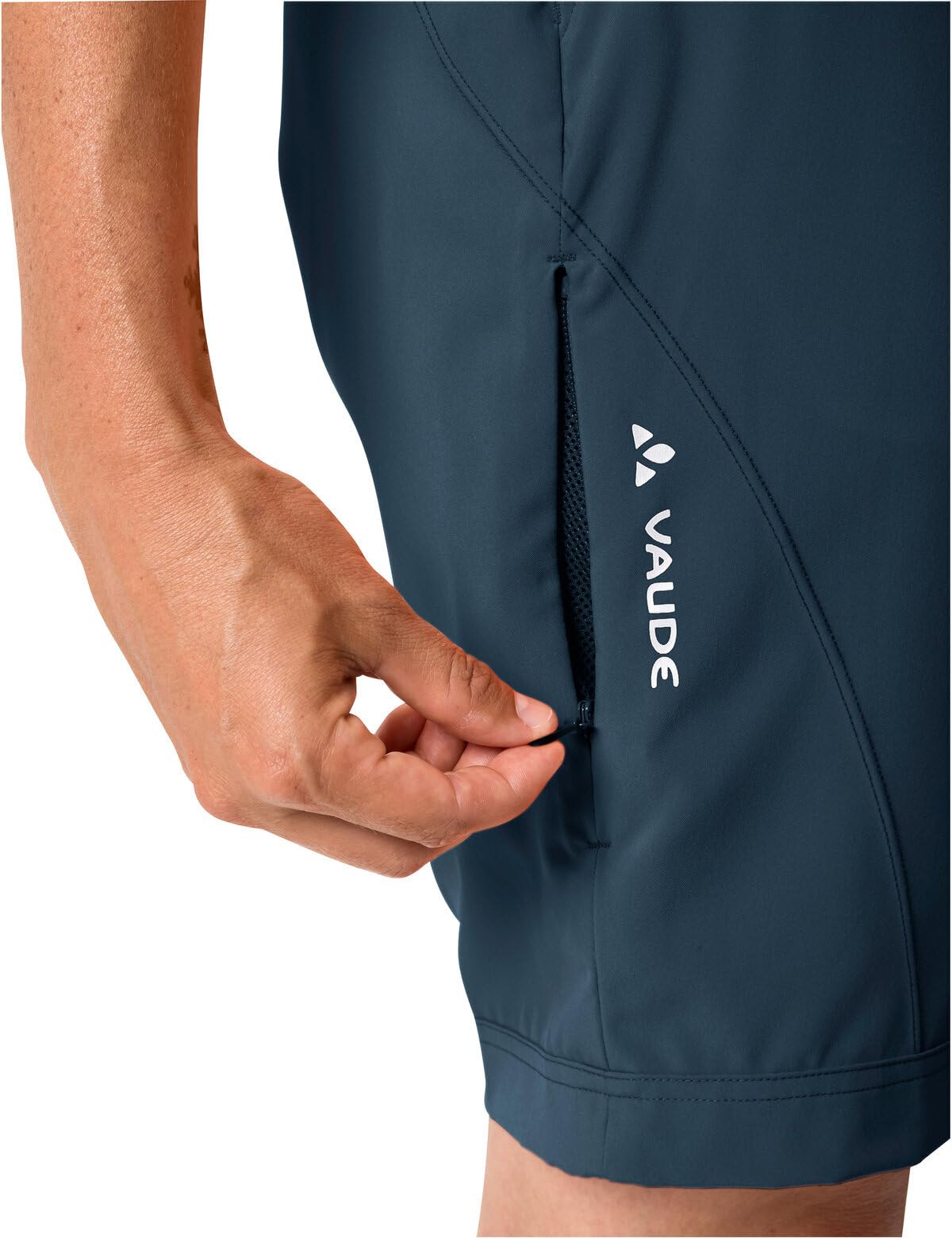 VAUDE Women's Ledro Shorts - Gepolsterte MTB-Shorts mit Innenhose - atmungsaktive & elastische Fahrradhose