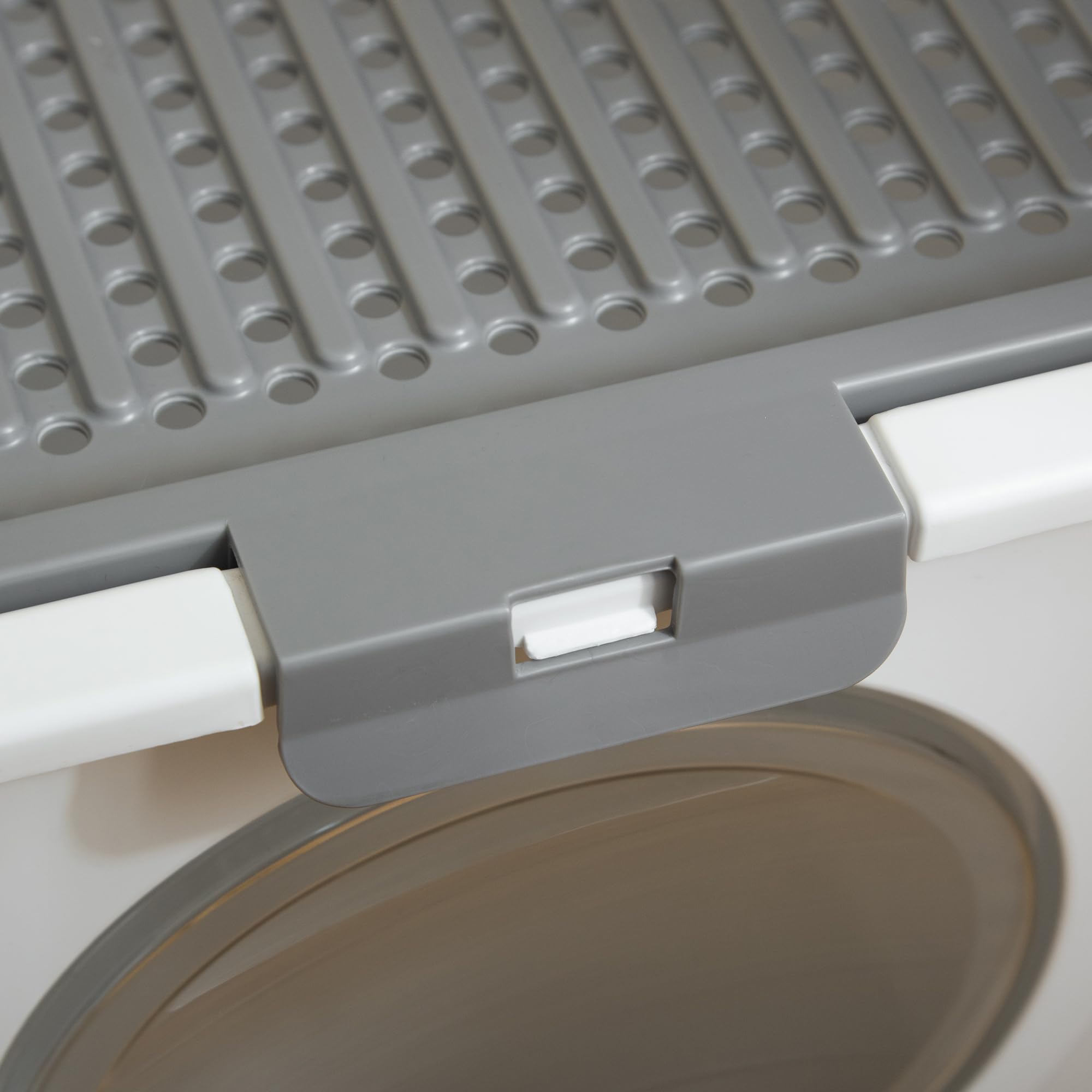 PawHut Cat Litter Box with Lid, Covered Kitty Litter Box with Front Entrance, Top Exit, Scoop, Easy Cleaning Cat Toilet for Odor Control, Privacy, White - image 6