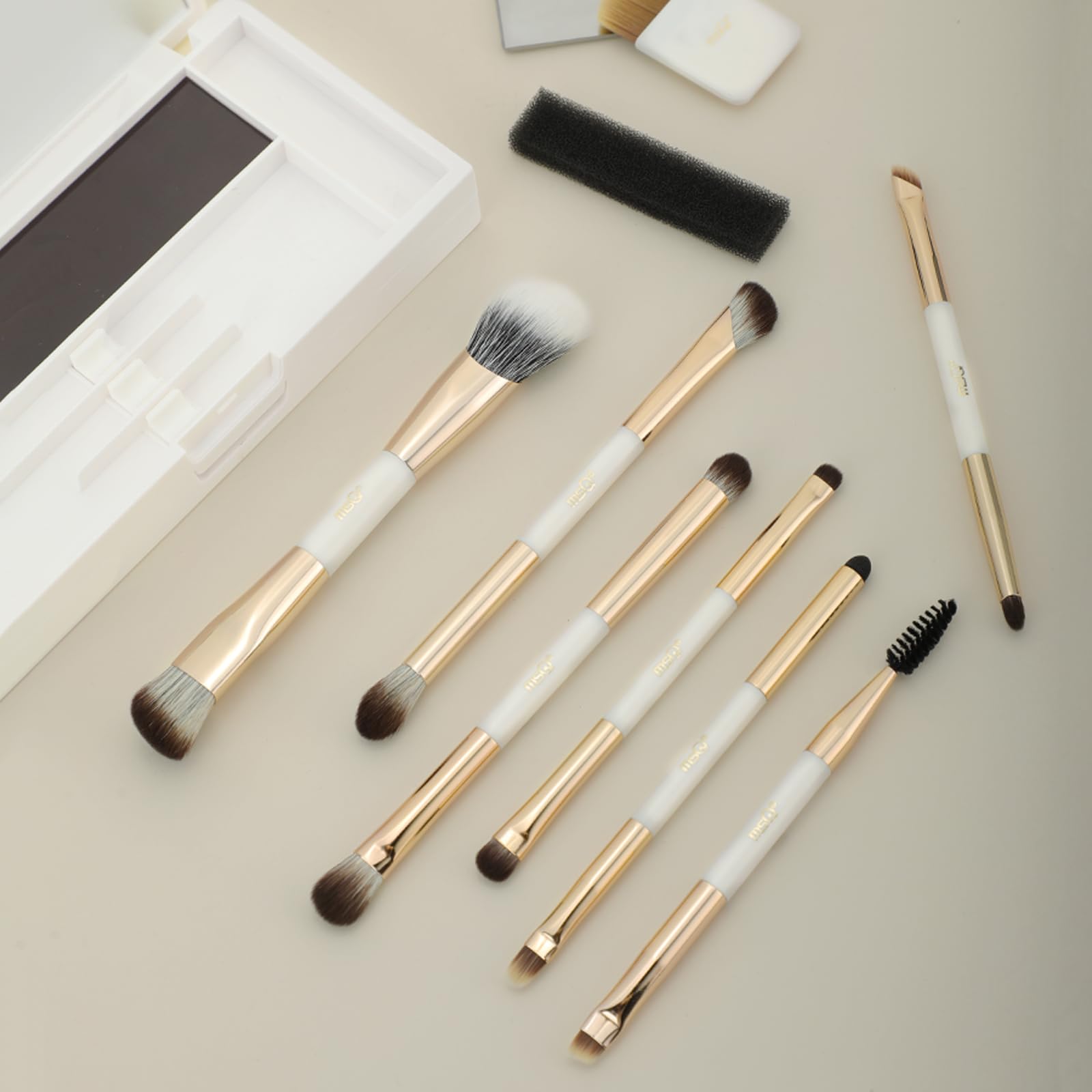 MSQ Juego de 7 pinceles de maquillaje doble extremo,1 pincel de ultrafino | Caja de esponja de limpieza de pinceles de maquillaje con espejo de maquillaje
