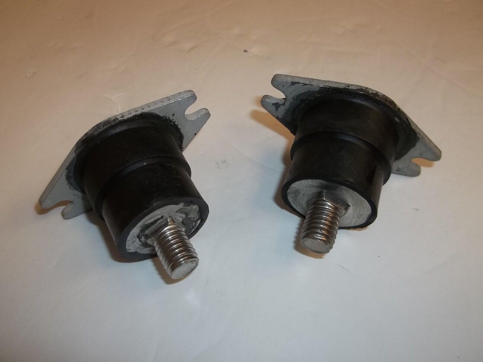FASWORX Lot de 2 supports de moteur supérieurs pour hors-bord Johnson Evinrude OMC 20 25 30 HP 1979-2005 BRP - 325974 0325974