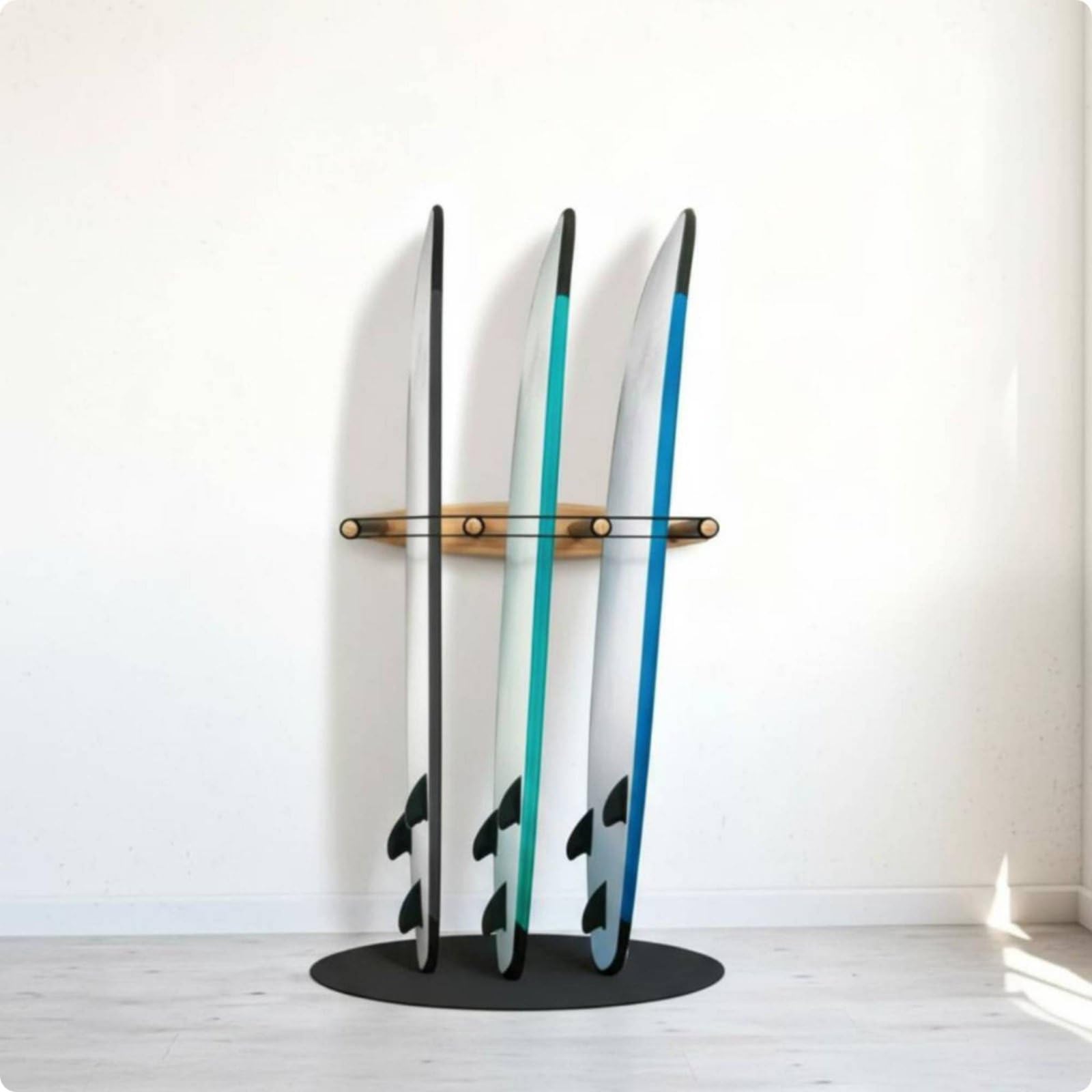 MERIGLARE Wandhalterung Board Regal Halterung Ständer Ablage aus Holz für Bis zu Vier Boards mit Schonenden Auflagen für Surfbrett Snowboard Skateboard Longboard für Zuhause Ferienhaus Sportverein