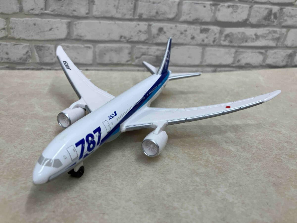 Amazon.co.jp: Tomica 787 Airport Set (ANA) Takara Tomy Boeing 787